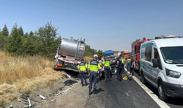 Tekirdağ&#039;da otomobil ile süt kamyonu çarpıştı: 4 ölü