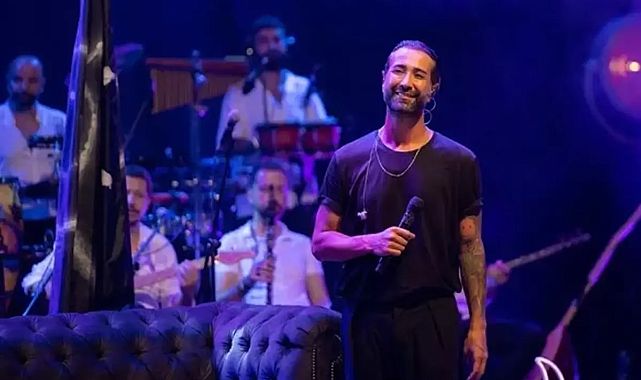 Ünlü Şarkıcı Tan Taşçı, Saplantılı Hayranıyla Yine Mahkemelik