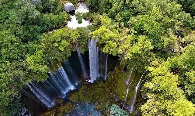 Yerköprü Şelalesi 110 milyon yıllık doğa harikası