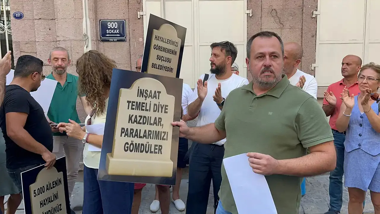 İzmir’de kooperatif krizi büyüyor: Depremde sorumlu belediye başkanı