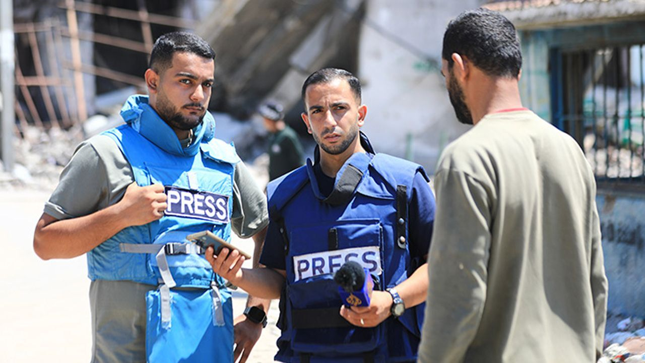 İsrail’den gazetecilere ölüm saldırısı