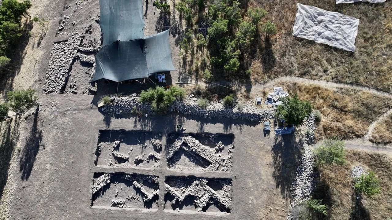 Çaltılar Höyük’te 5300 Yıllık Tarih Gün Yüzüne Çıkıyor