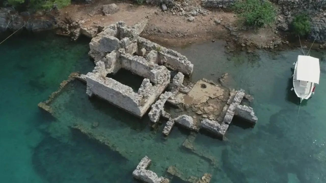 Kleopatra Hamamı Koyu’na ulaşım yolları ve bilgiler