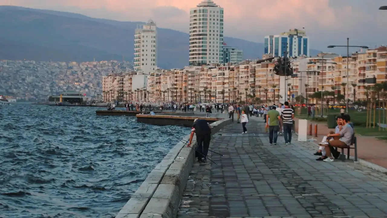 İzmir’in En Büyük Sorunu: Ulaşım