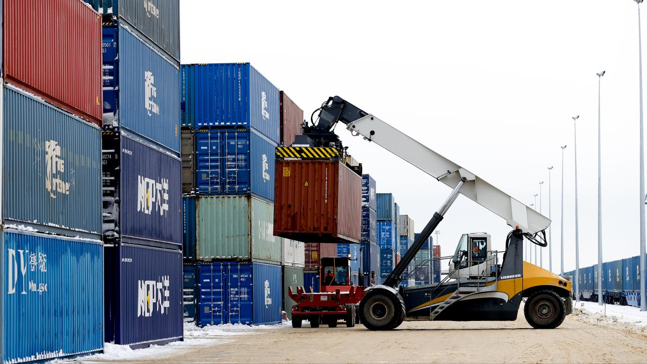 Irak&#039;a ihracat önde, komşulara toplam satış arttı