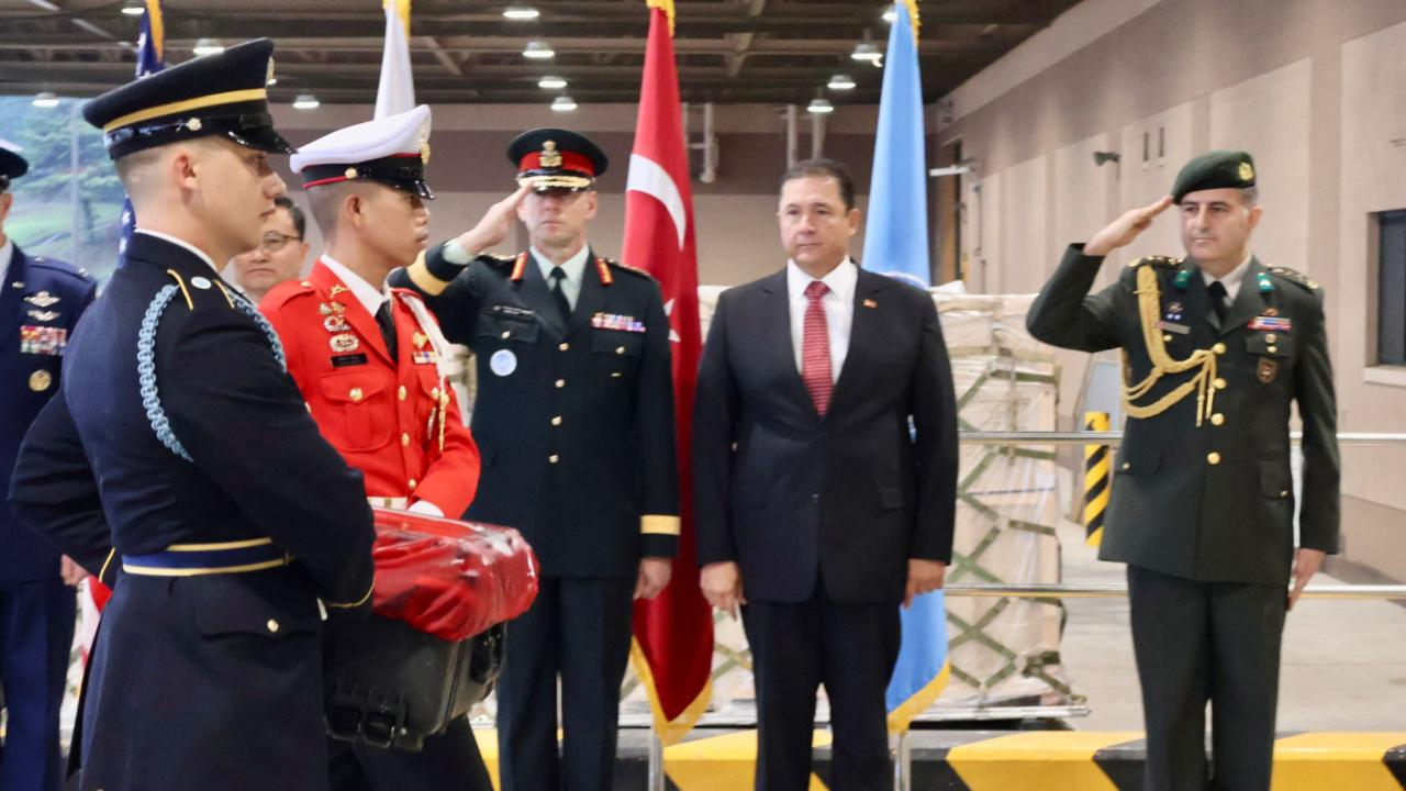 75 yıl sonra Kore&#039;den gelen vefa: 4 Türk askerine tören