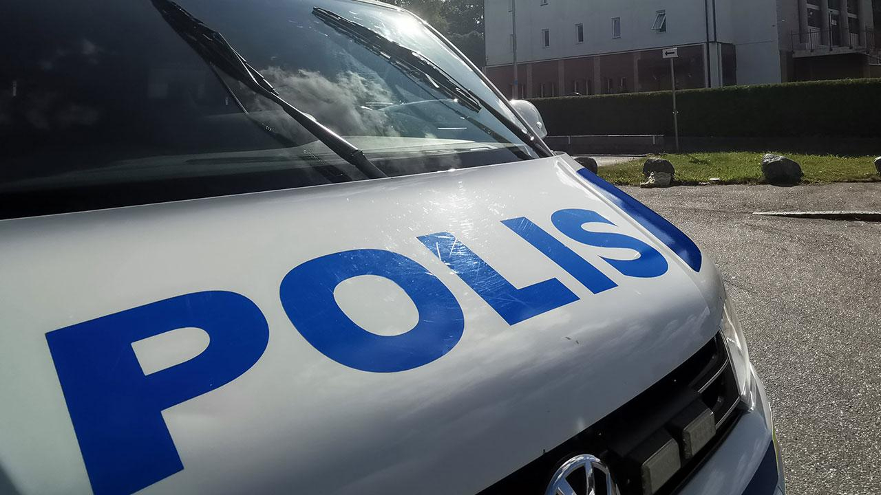 İsveç’te cami önünde silahlı saldırı: 2 yaralı