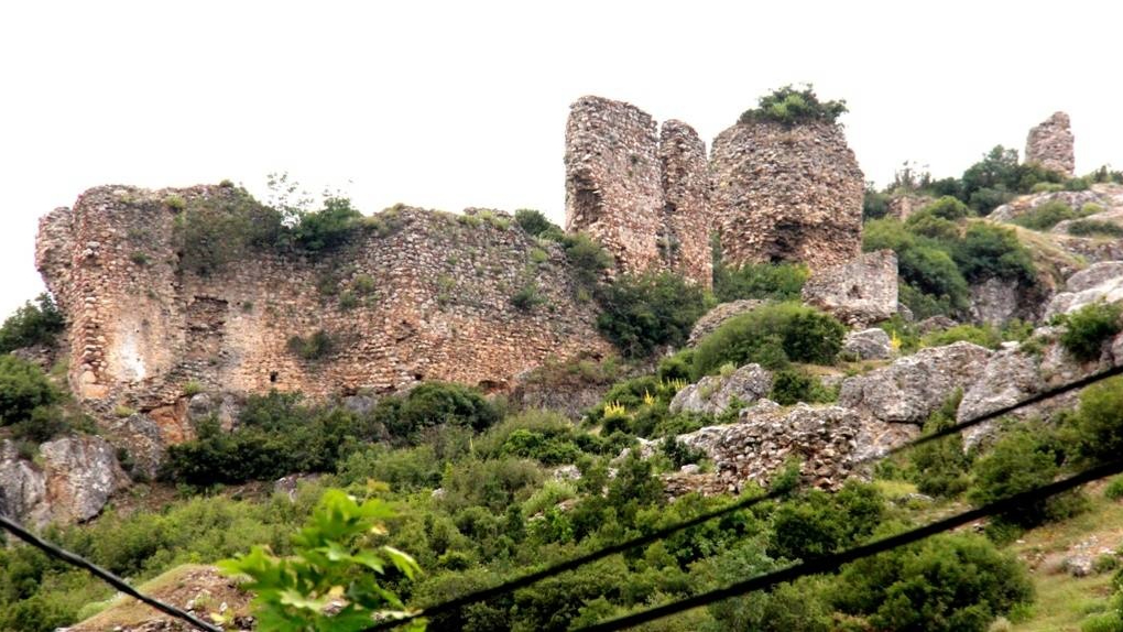 Nif Kalesi&#039;nde Greko-Pers&#039;ten Bizans&#039;a izler