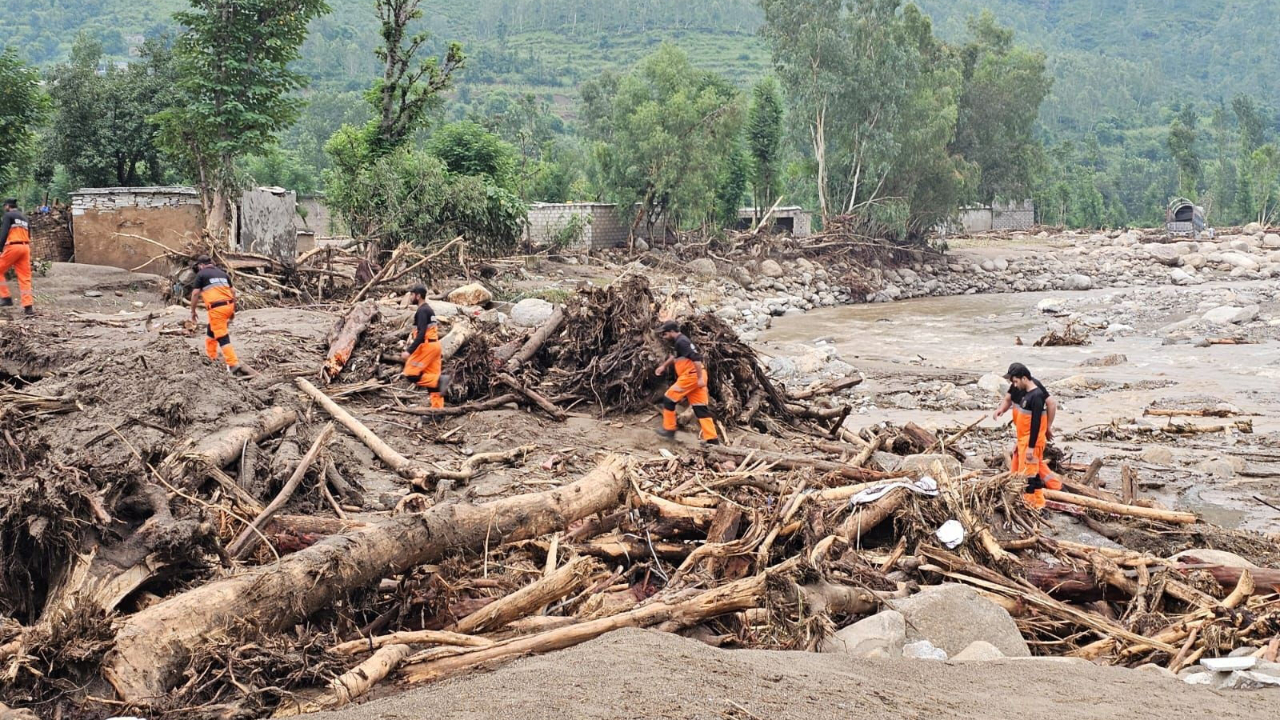 Muson yağmurları Pakistan’ı vurdu: Can kaybı 645