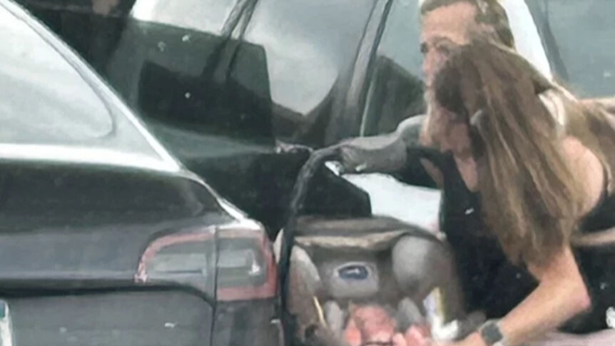 Dünyayı şaşırtan ikizler artık 35 yaşında ve ebeveyn oldular