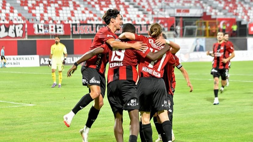 Vanspor FK, Esenler Erokspor’u 1-0 yendi