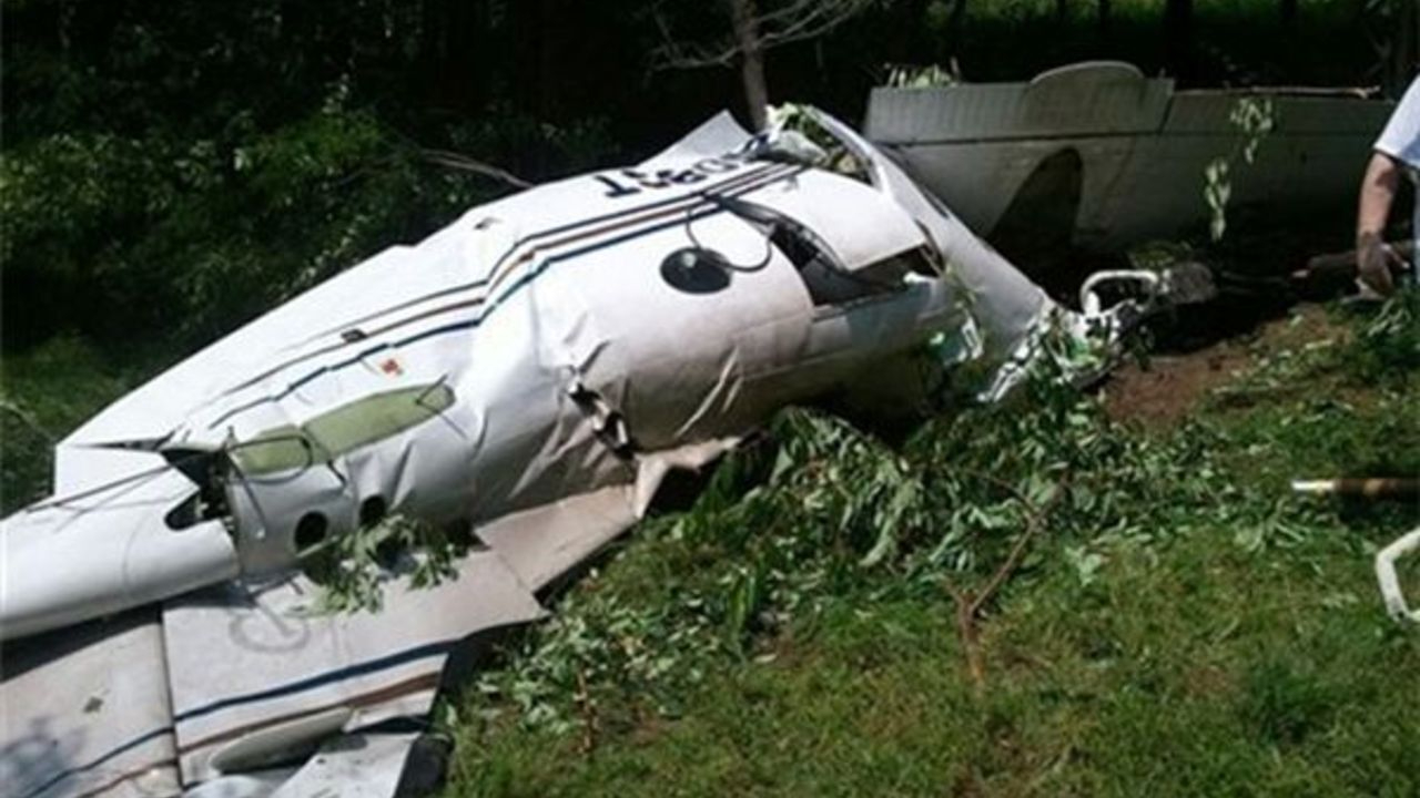 Kazakistan’da hafif uçak düştü: 2 ölü