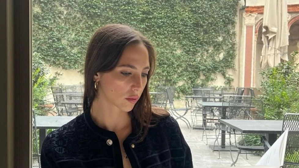 Hülya Avşar’ın kızı Zehra’dan sürpriz adım