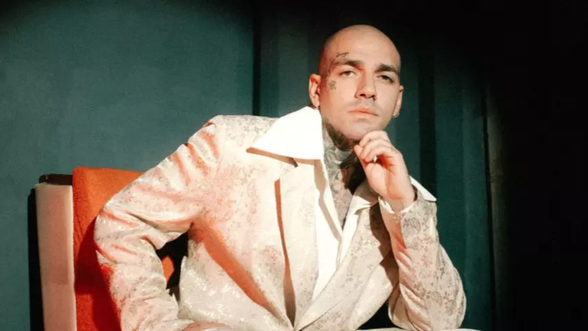 Ezhel Türkiye’yi terk etmişti, paylaşımı tartışma yarattı