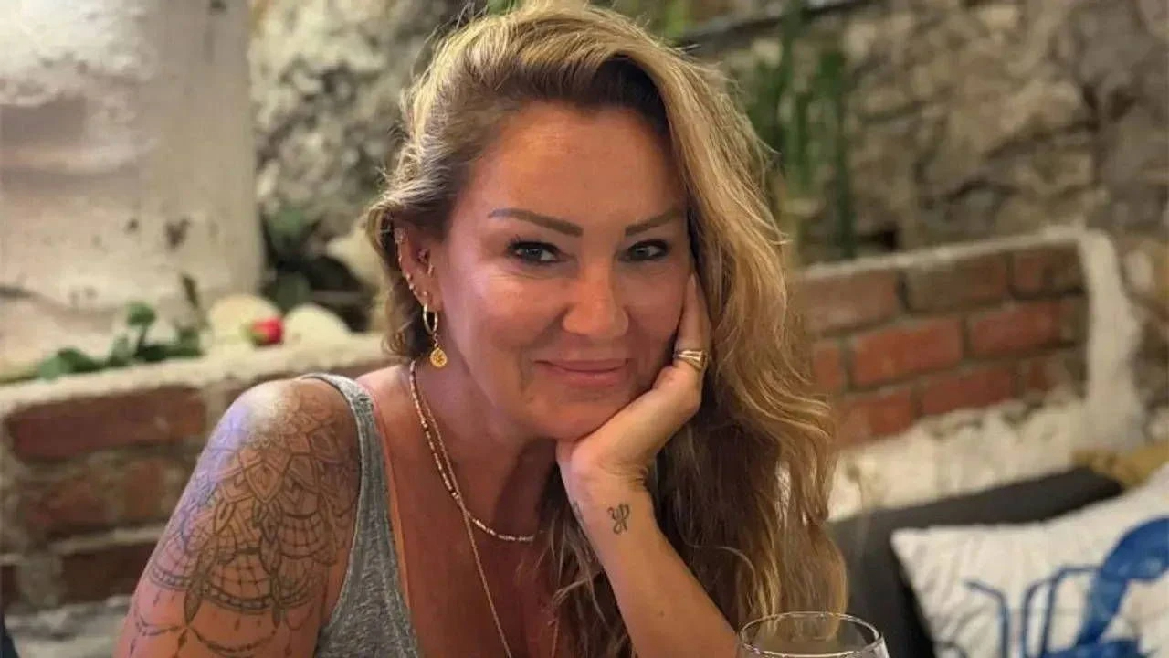 Sosyal medyada yalan haber! Pınar Altuğ ateş püskürdü