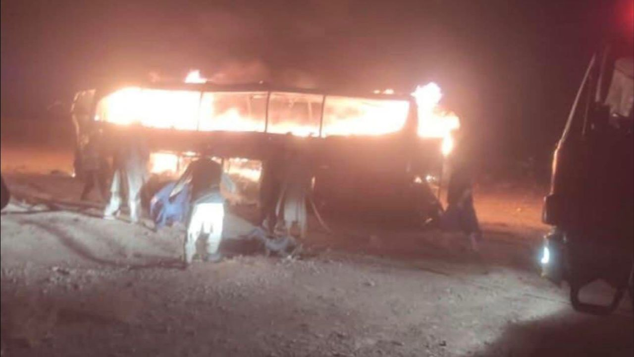 Afganistan’da otobüs kazası: 71 kişi yaşamını yitirdi