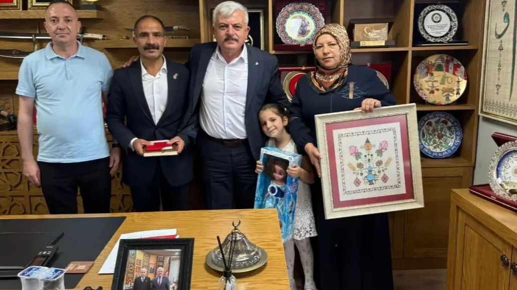 Şehit babası Terörsüz Türkiye için MHP’ye katıldı