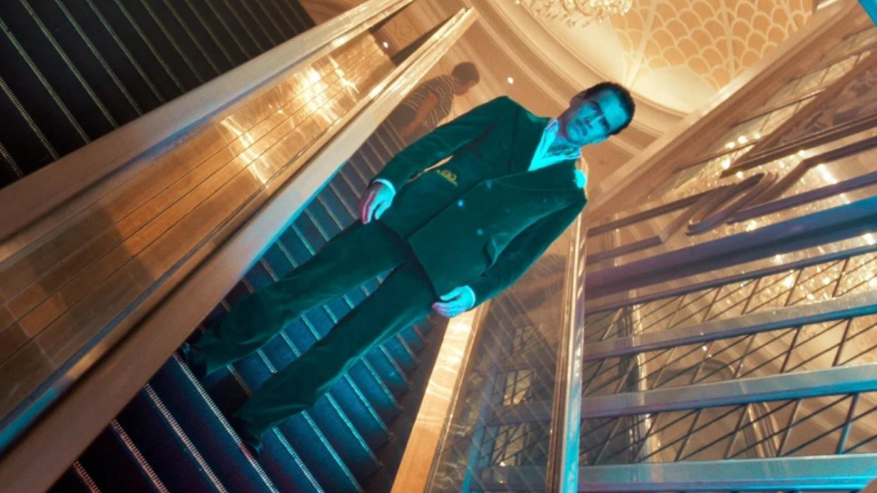 Farrell yeni filmi Ballad of a Small Player ile geri dönüyor