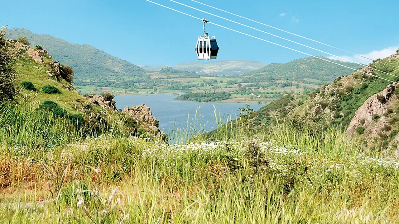 İzmir&#039;de Tarih ve Manzara: Bergama Teleferiği