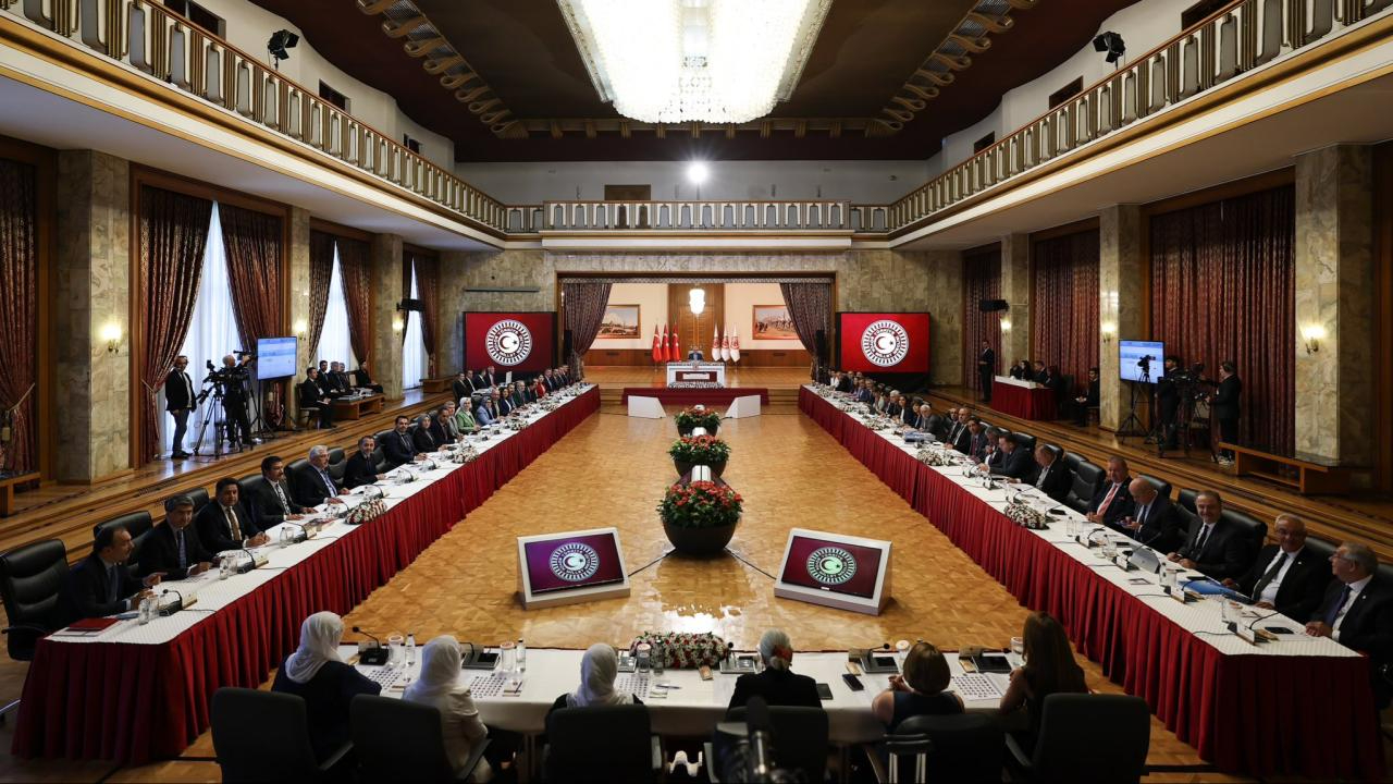 Tarihi komisyondan 5. toplantıda birlik mesajı