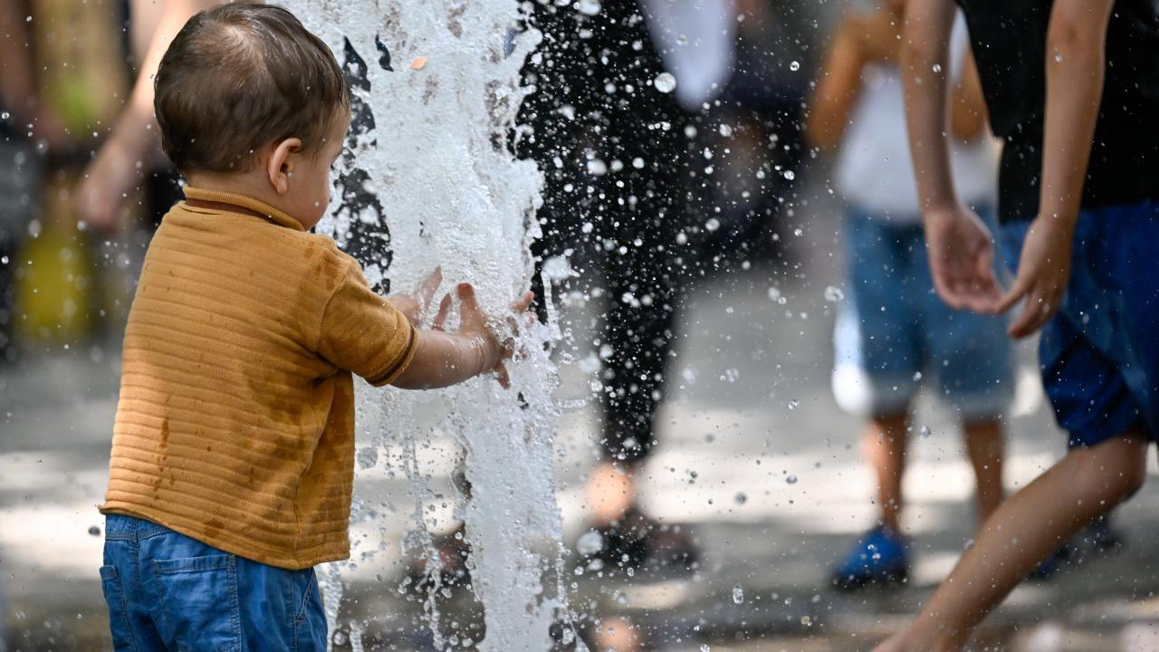 Sıcak hava hafta sonu da etkisini sürdürecek