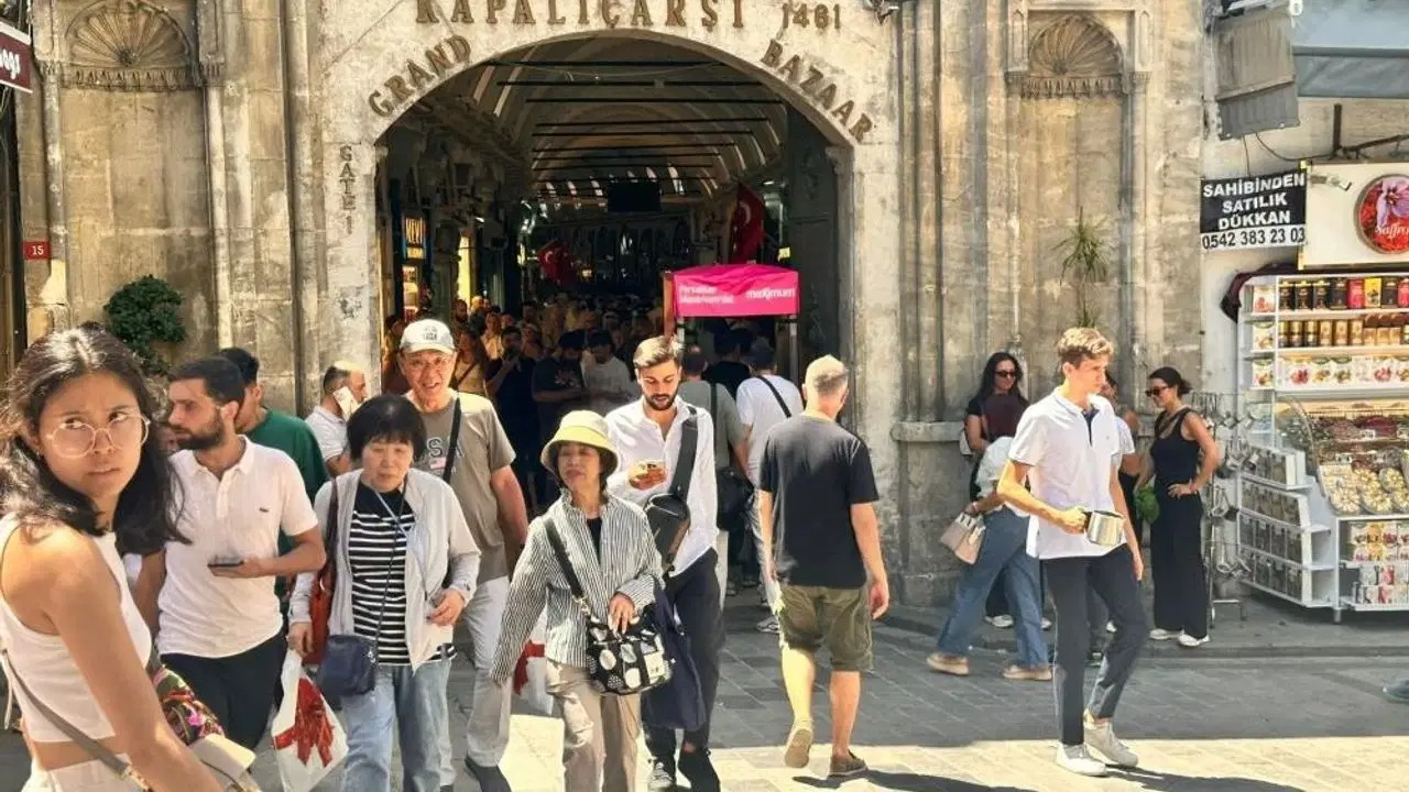 Yabancı turist sayısı Temmuz’da yüzde 5 azaldı