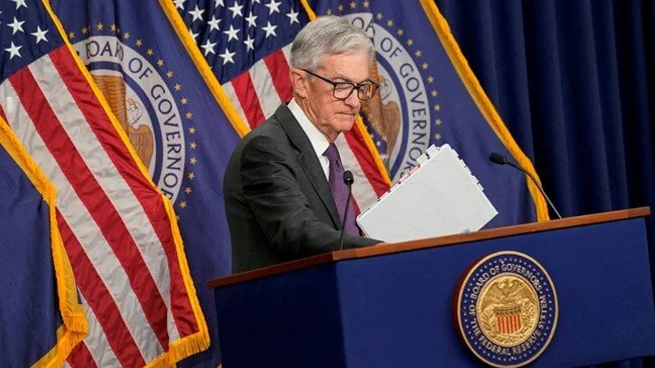Fed Başkanı Powell’dan faiz indirimi sinyali