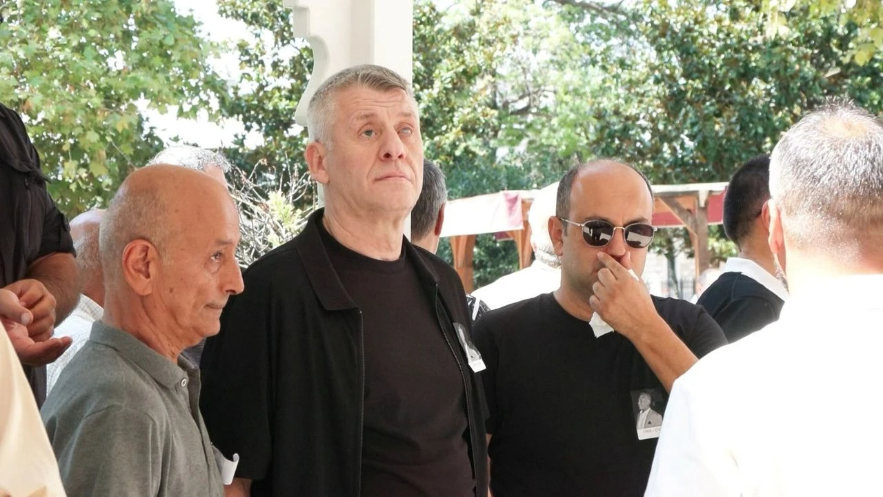 Metin Şentürk’ün kardeşi son yolculuğuna uğurlandı