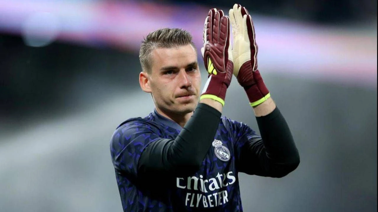Fenerbahçe’ye Lunin’den kötü haber!