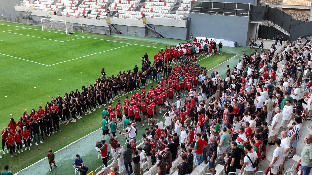 Karşıyaka gençlerle kadrosunu yeniledi