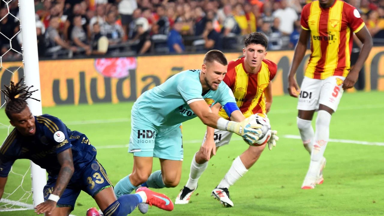 Göztepe savunmada göz doldurdu