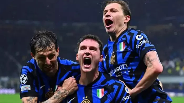 Pavard’dan Galatasaray’a transfer sinyali!