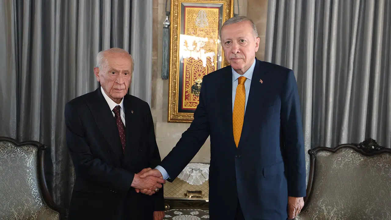 Şamil Tayyar’dan Erdoğan-Bahçeli fotoğrafına yorum: “Ekmek çıkmaz”