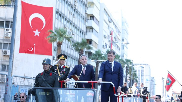 İzmir’de 30 Ağustos Zafer Bayramı coşkusu