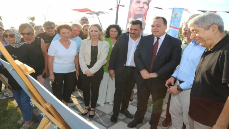 Dikili’ye yeni park: Ferdi Zeyrek’in ismi verildi