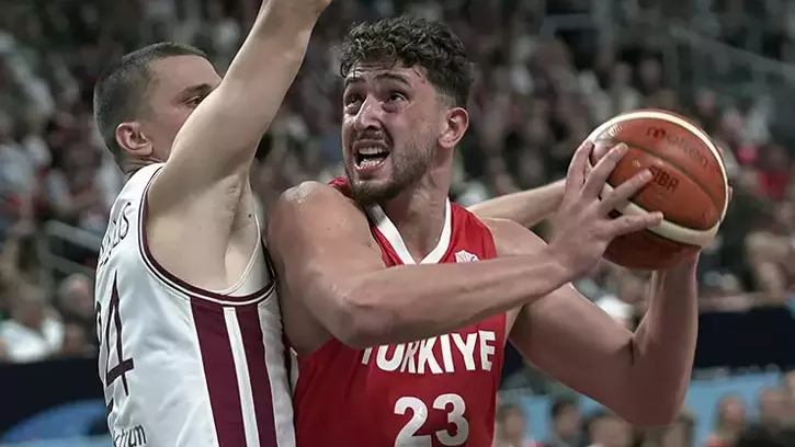 Alperen Şengün, EuroBasket’te tarihi bir başarıya imza attı
