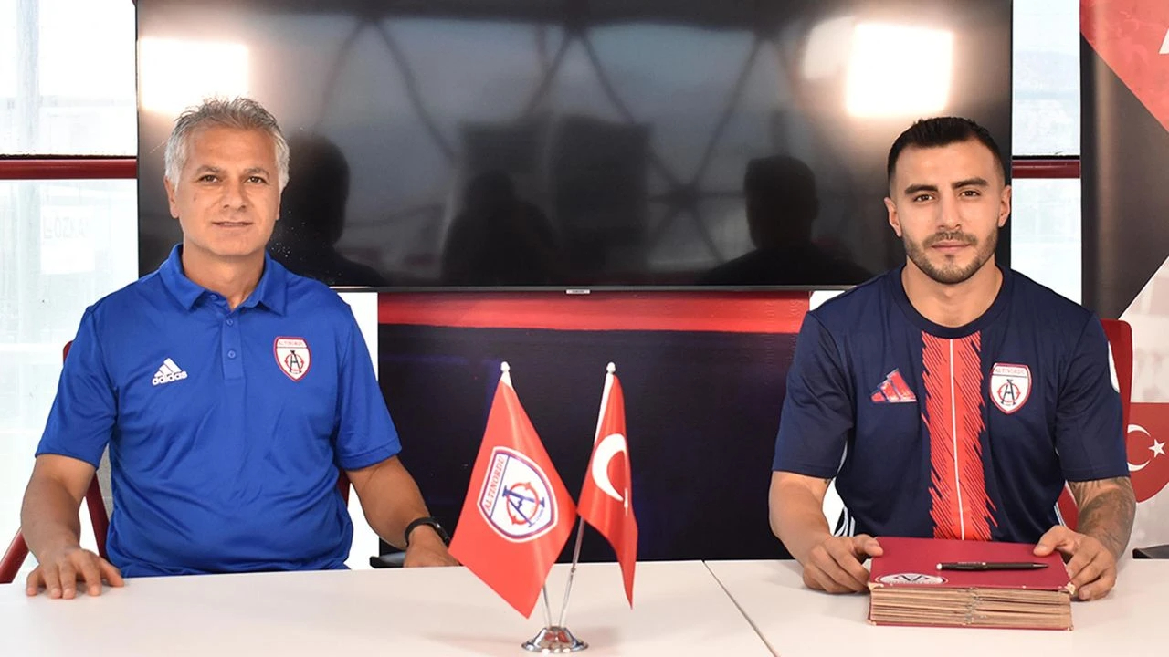 Altınordu’ya iki imza daha