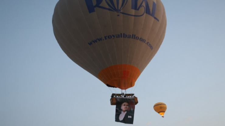 Sıcak hava balonları 30 Ağustos Zafer Bayramı için havalandı