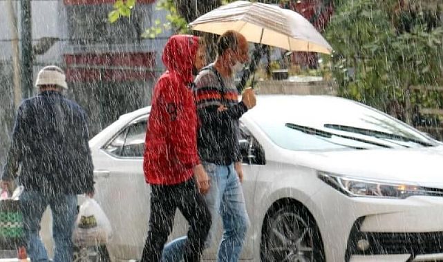 İstanbul’da sağanak: Metrekareye 12 kilo yağış düştü