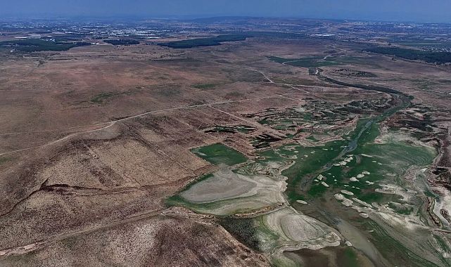 İzmir’de Su Krizi Gündemde: Uzmanlar Su Yönetiminde Acil Planlama Çağrısı Yapıyor