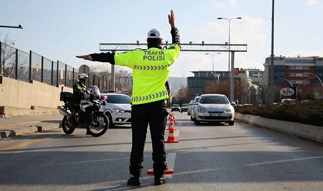 İzmir’in trafik karnesi açıklandı: Rakamlar çarpıcı
