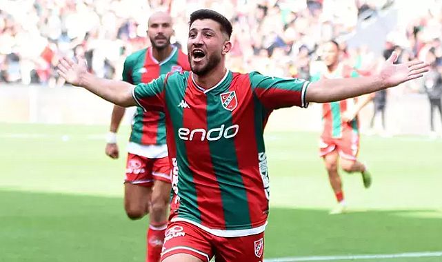 Karşıyaka’da Yaprak Dökümü Sürüyor!