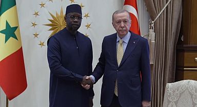 Külliyede Senegal Başbakanı’na resmi karşılama 