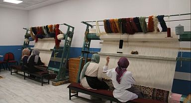 Sivas halısına yoğun talep: Bir yıl sıra bekleniyor