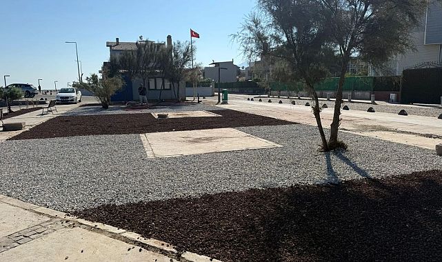 Urla Belediyesi su tasarrufu için kuru peyzaj yaptı