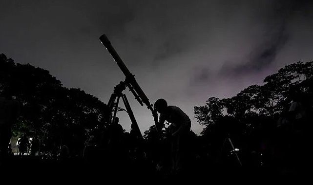 Venüs ve Jüpiter gökyüzünde muhteşem birleşmeye hazırlanıyor