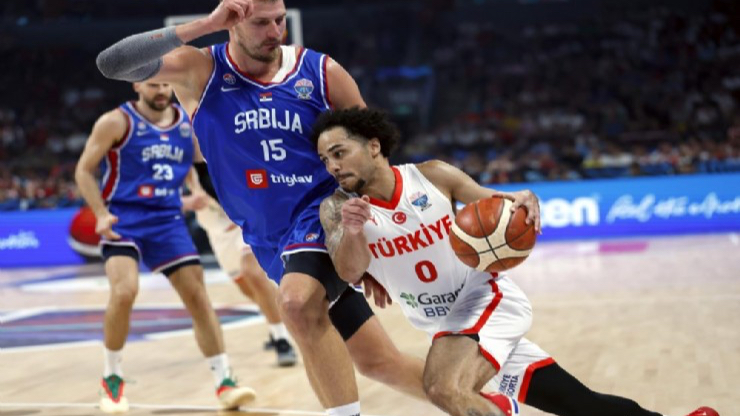 12 Dev Adam, Sırbistan&#039;ı şaşkına çevirdi: 95-90