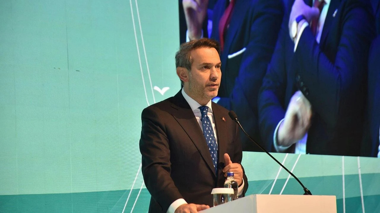Bakan Bayraktar: Yenilenebilir enerjiyle sessiz devrim yaptık