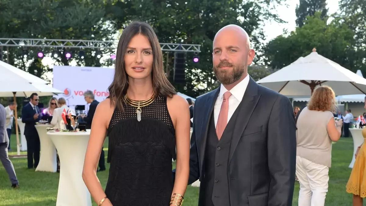 Yasemin Özilhan ve İzzet Özilhan yollarını ayırdı