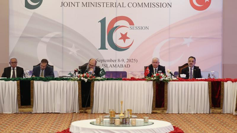 Milli Savunma Bakanı Güler, Khan ile buluştu